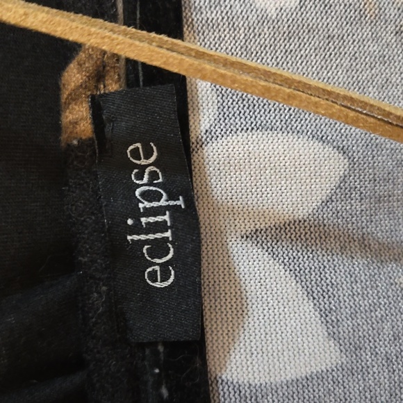 ☢️3 For $20. Eclipse-top,flowers,shades of blue - Picture 4 of 8